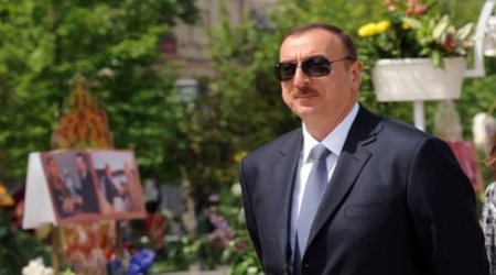 İlham Əliyev Gül bayramına qatıldı