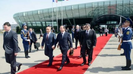 Fransa prezidentinin Azərbaycana rəsmi səfəri başa çatdı