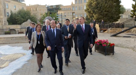 Azərbaycan və Fransa prezidentləri İçərişəhərdə - FOTOLAR