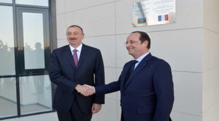 French president attends business forum in Baku