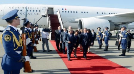 French president arrives in Azerbaijan with official visit