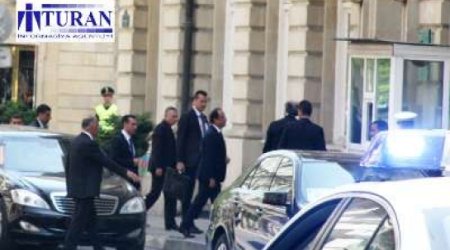 French President meets with civil society
