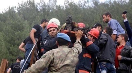 Azərbaycanda deputatlar Somaya yardım etdi - Siyahı + Məbləğ