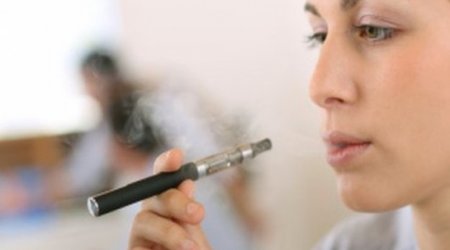 E-cigarettes 'help smokers to quit'