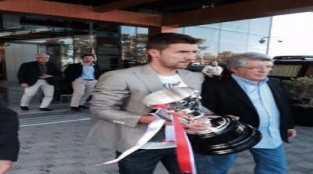 "Atletiko" çempionluq kubokunu Bakıya gətirdi