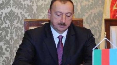 Ilham Aliyev congratulates Poroshenko, newly elected president of Ukraine