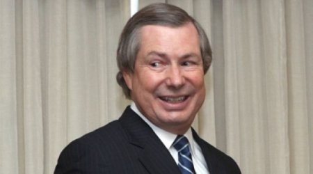 Ceyms Uorlik Azərbaycana gəlir