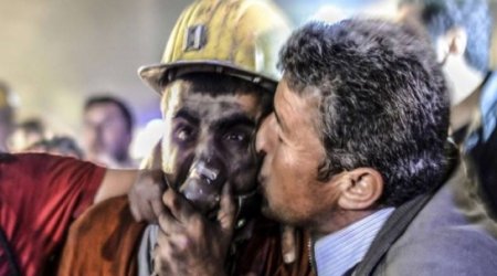 “Qalatasaray”ın futbolçuları Somada ölən və yaralananların ailələri üçün pul toplayıb