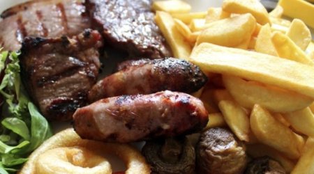 Red meat 'linked to breast cancer'