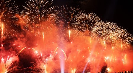 Баку салютом ознаменовало обратный отсчет до начала Baku2015- ФОТО