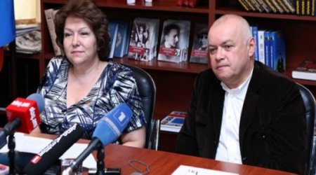 Kremlin-linked media chief warns Armenia