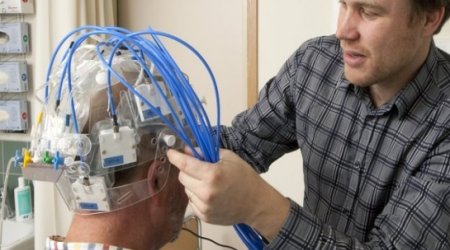 Microwave helmet 'can spot a stroke'