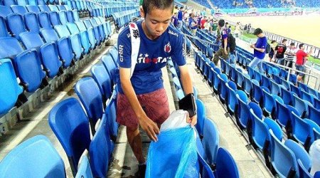 Japan fans CLEAN UP stadium following goalless World Cup - PHOTO