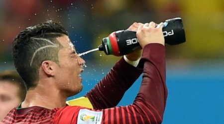 Why does Cristiano Ronaldo have zigzag hair?