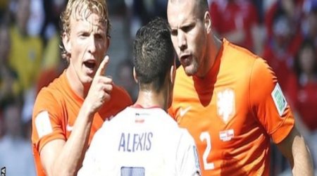 Netherlands 2 - 0 Chile