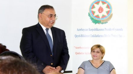 Mollazade meets members of “Intellectual Club for Women”