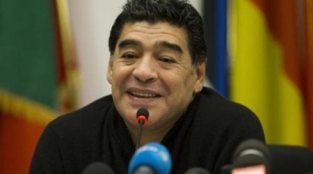 Maradona: “Pele və Bekkenbauer axmaqdır”