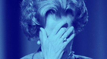 Do women apologize more than men?