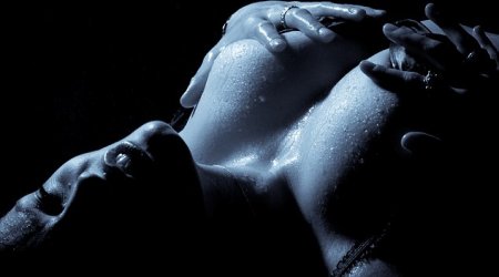 Devout Christian reveals how she turned to a career - PHOTO+VIDEO