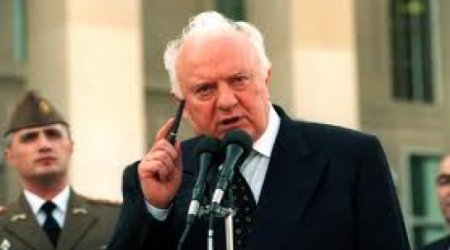 Georgian ex-President Eduard Shevardnadze dies at 86
