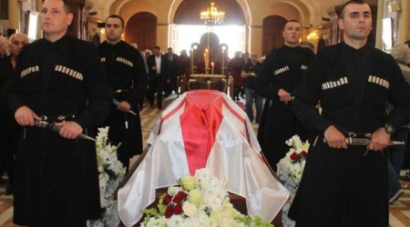 Eduard Şevardnadze dəfn olunub - FOTOLAR