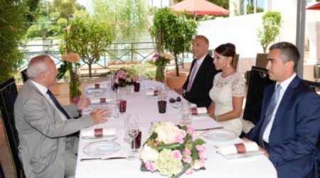 Mehriban Əliyeva Kannda görüşlərini davam etdirir