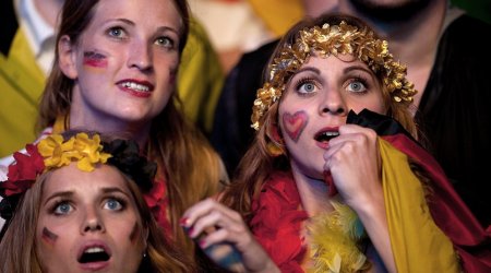 Germany's World Cup triumph celebrated by 200,000 on Berlin streets - PHOTO+VIDEO