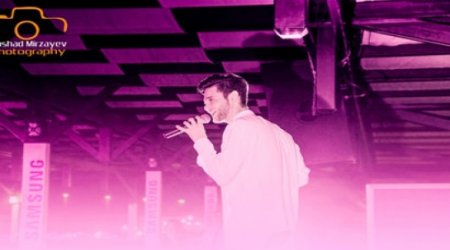 Эльдар Гасымов выступил с концертом “Eldar summer live show”