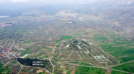 Dəmirəl üçün möhtəşəm məzar hazırlanır - FOTO