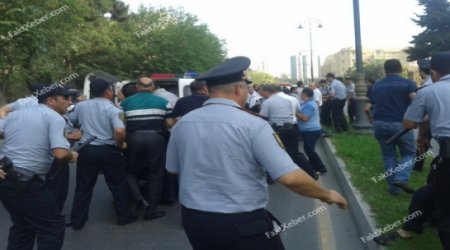 Police disperse anti-Israel protesters in Baku