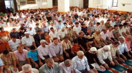 Azərbaycanda bayram namazı qılındı