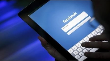 Facebook forces separate chat app on mobile users