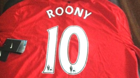 The most ridiculous things fans have printed on shirts - PHOTO