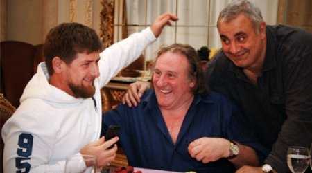 Kadırovun telefonu itdi, minlərlə adam polisə aparıldı