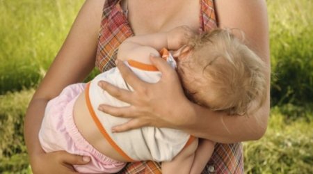 Breastfeeding 'cuts depression risk', according to study