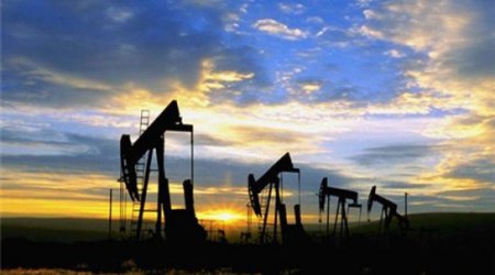 Azeri Light oil price increases in world markets