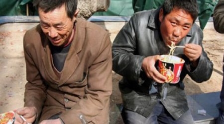 Miqrantlar mitinq keçirəcək - VİDEO