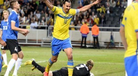 Ibrahimovic breaks Sweden goalscoring record