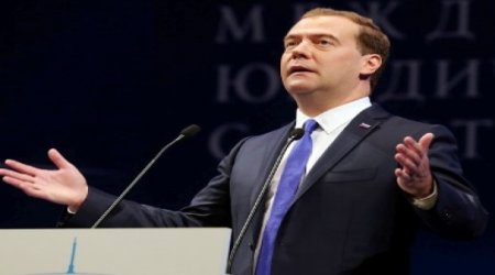 Medvedev baş nazir postundan gedir