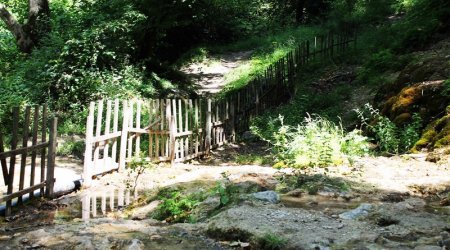 Красоты Азербайджана: водопад Мамырлы в селе Лекит - ФОТО