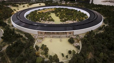 Drone snoops on Apple’s 'spaceship' campus - PHOTO+VIDEO