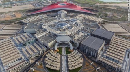 Abu Dhabi's new super mall: Build it and they will come? - PHOTO