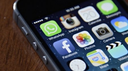 Are smartphones making our working lives more stressful?