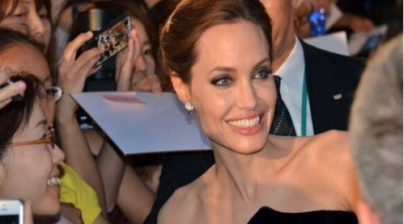 Breast cancer test 'Angelina Jolie effect' found