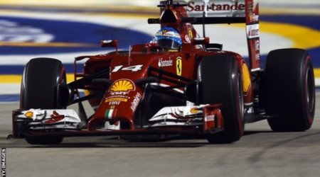 Fernando Alonso top in Singapore, with Lewis Hamilton sixth