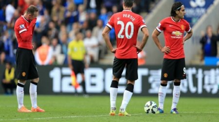 Why United need to drop one of their three strikers