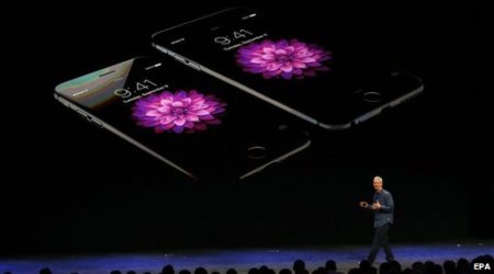 Bent iPhone claims put Apple under pressure to respond - PHOTO