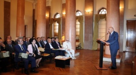 "Azərbaycan muğam ensiklopediyası" rus dilində