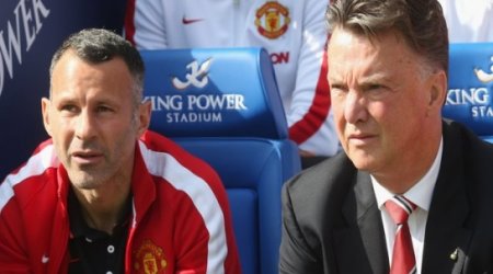 Man Utd: Manager Louis van Gaal has 'only one fit centre-back'