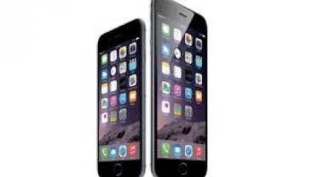 People are now bending iPhones in Apple Stores